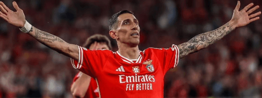 Di Maria, de 36 anos, construiu uma carreira lendária no Benfica